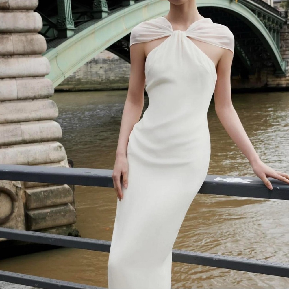 Chic Cream Wedding Dress